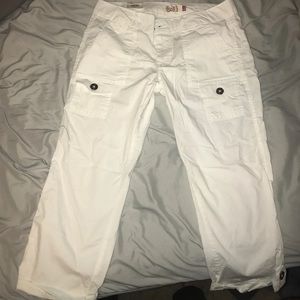 Capri pants WITH TAGS